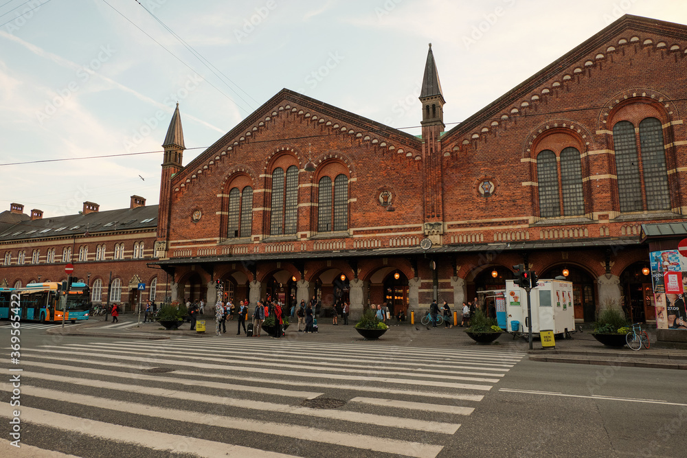 Fototapeta premium Denmark. Copenhagen. Houses and streets of Copenhagen. City autumn landscape. September 19, 2018