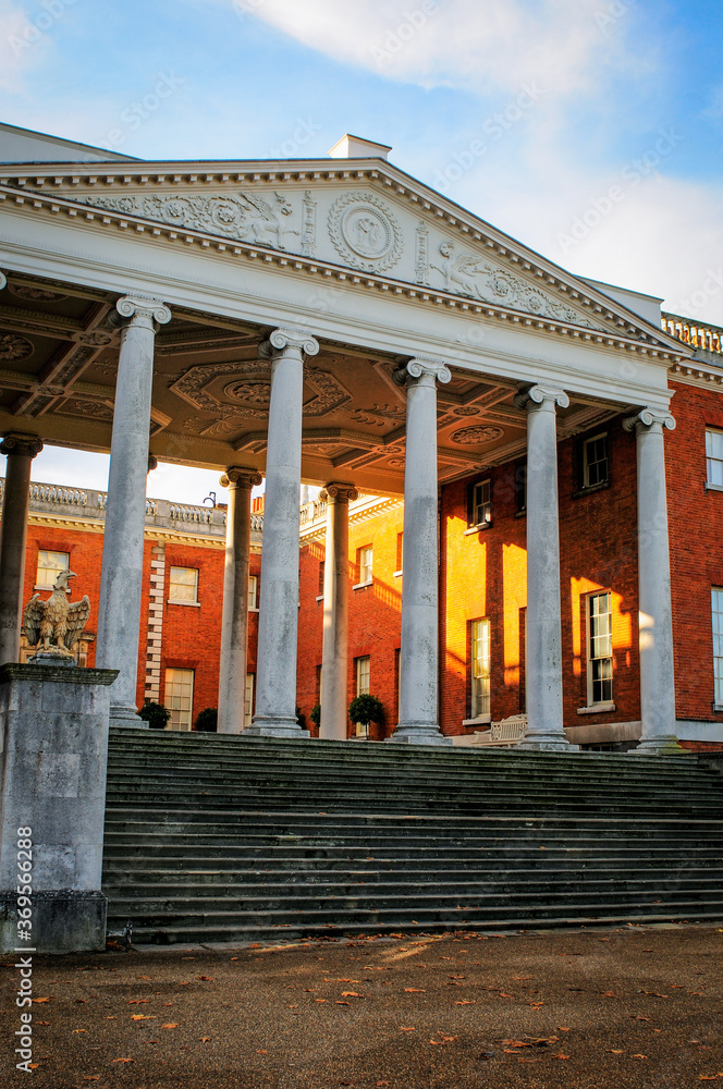 Fototapeta premium Osterley Park house, The transparent portico on the East Front, London