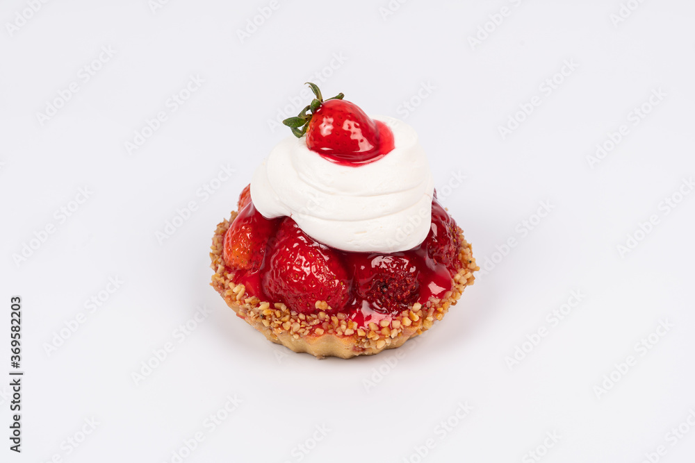 cake with strawberries