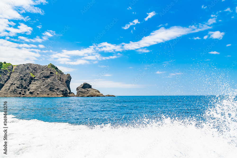 Fototapeta premium 静岡県賀茂郡南伊豆町 ヒリゾ浜への渡し船