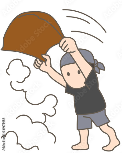 サウナ施設スタッフによるアウフグースで蒸気を浴びる