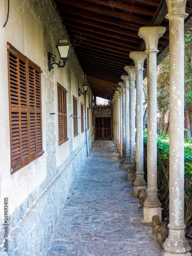 narrow street in valldemossa