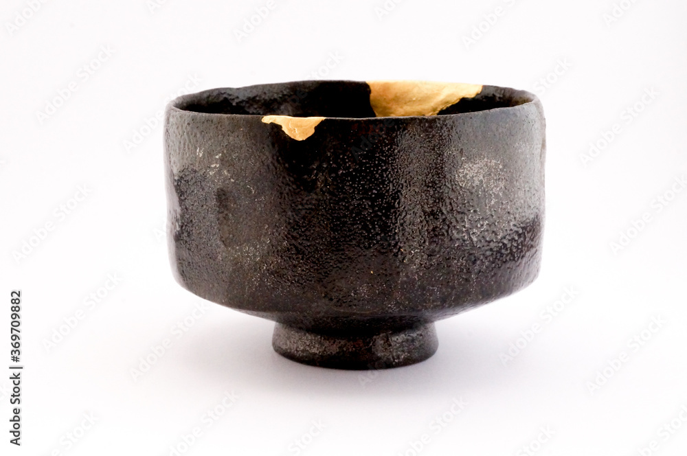 Japanese kintsugi black raku ceramic chawan, restored with real gold ...