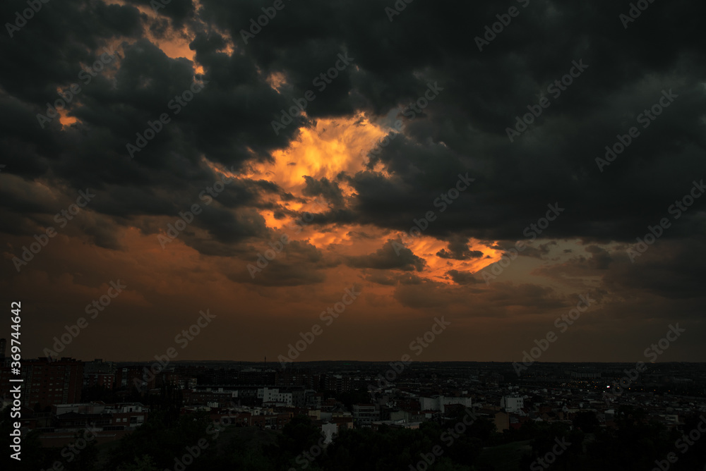 Naklejka premium Tarde nublada en Madrid. Cloudy afternoon in Madrid.