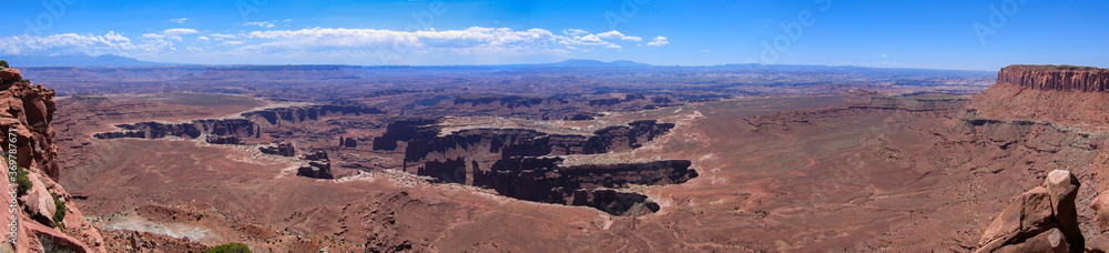 Canyonlands and Green River at Moab, USA