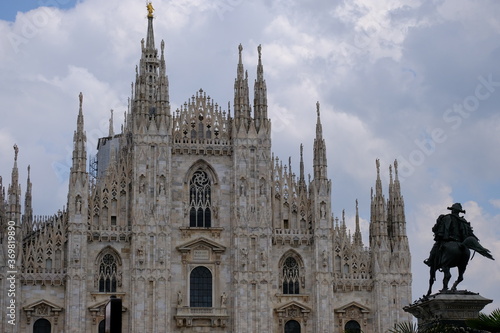 Wallpaper Mural travel in Italy Venice Libreria Acqua Alta Torontodigital.ca