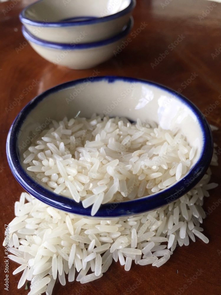 Dried white rice used cooking for eating Dried white rice used cooking for eating