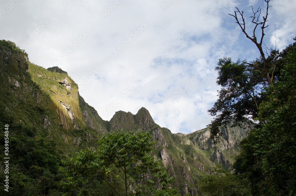 Obraz premium Mountains and sky