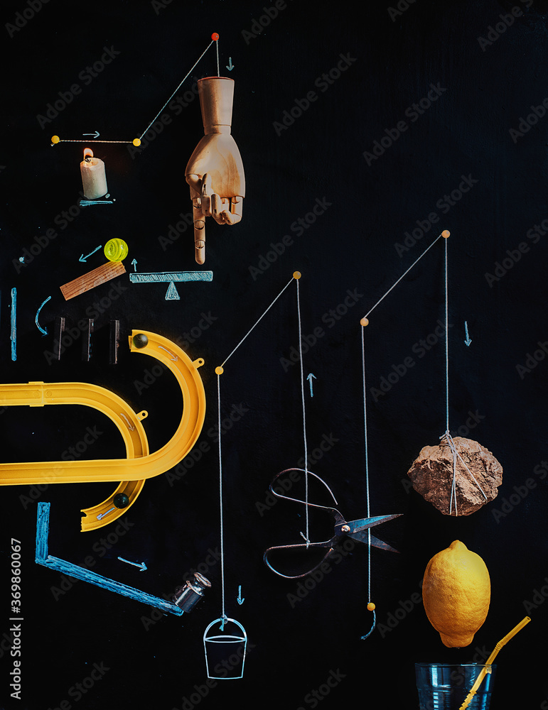 Making lemonade flat lay, Rube Goldberg machine reference - obrazy, fototapety, plakaty 