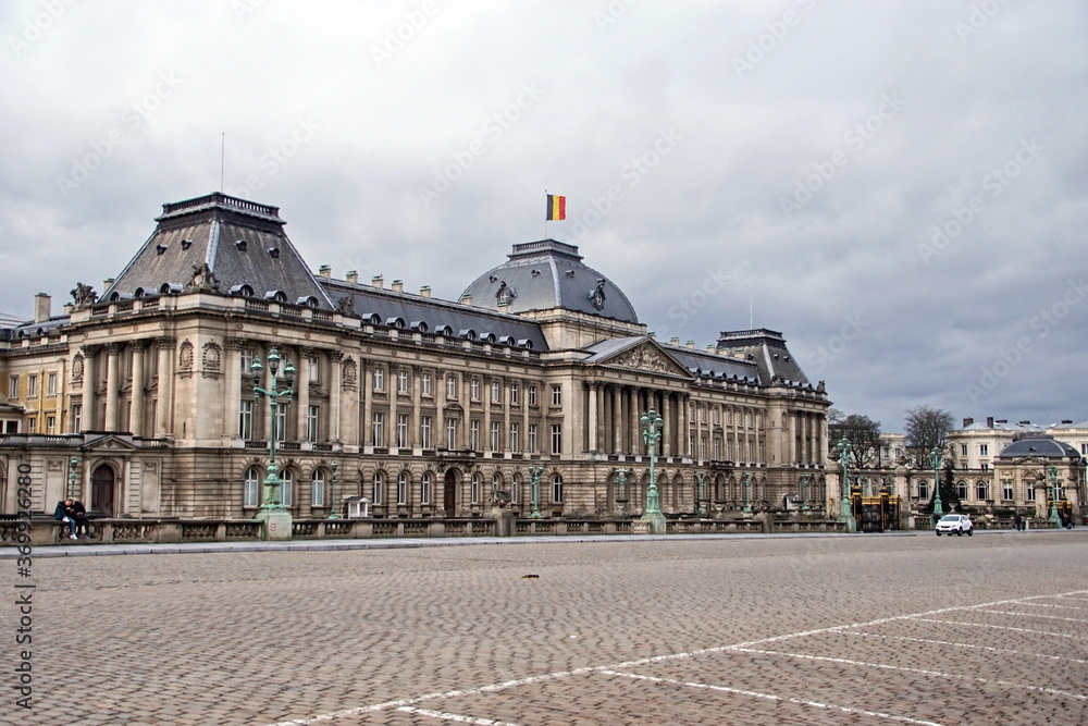 Obraz premium View at the Building of Royal Palace in Brussels. Brussels is the capital of Belgium.