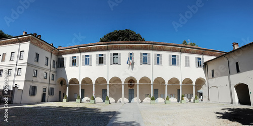 palazzo d'adda a settimo milanese italia, adda palace in settimo milanese in italy 