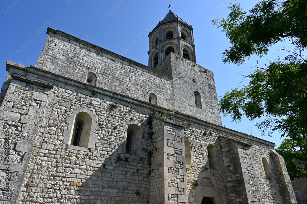 Eglise Saint Michel  La Garde Adhémar Drôme