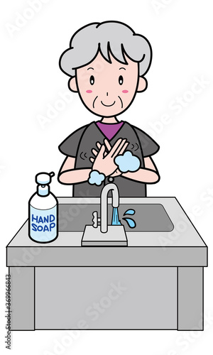 ハンドソープを使って手を洗うおばあさん