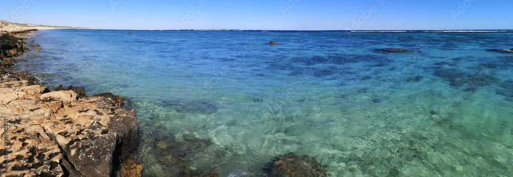 Clear waters over Ningaloo reef world heritage site