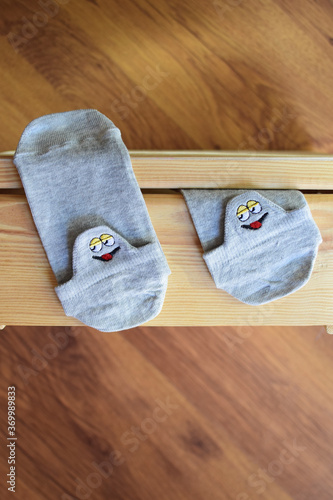 Short cotton socks with random carton smiles 