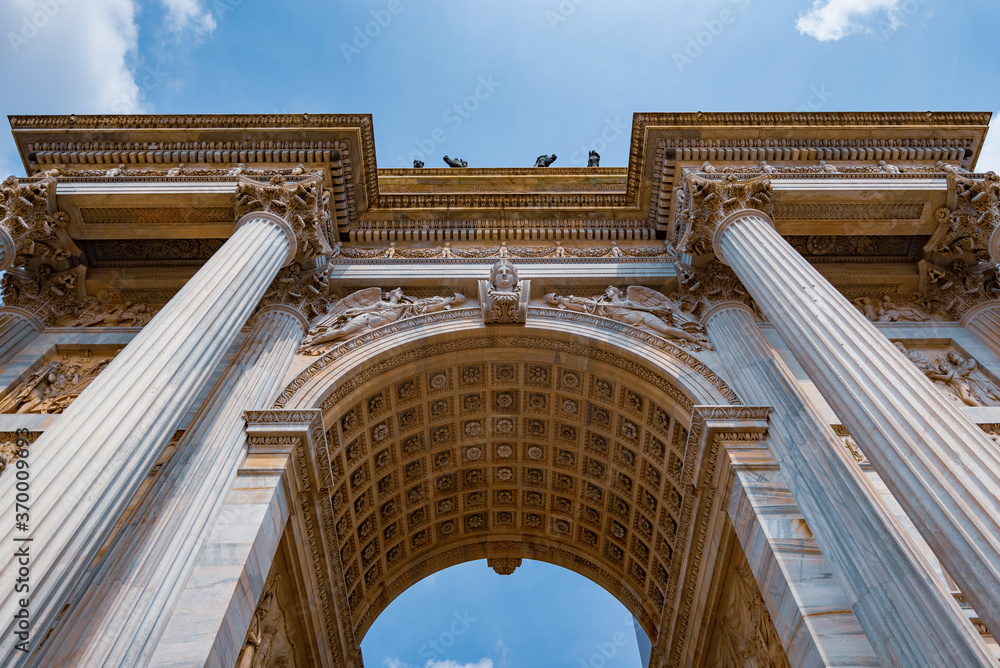 Fototapeta premium Arco della Pace, historical monument of the city of Milan