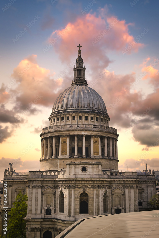 Dusk over St. Paul's Cathedral in Central London, UK.