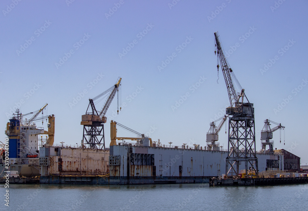 Cranes and shipping near the Port of San Francisco