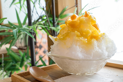 マンゴーかき氷　mango　shaved ice　crashed ice