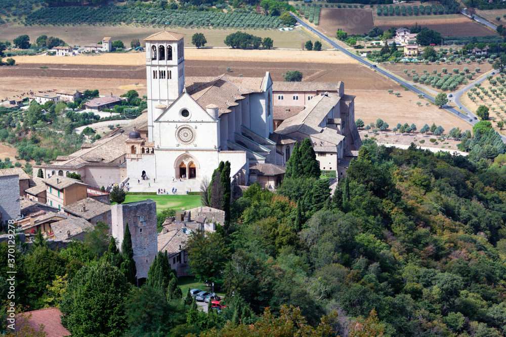 Assisi. Veduta della Cattedrale dalla Rocca Maggiore