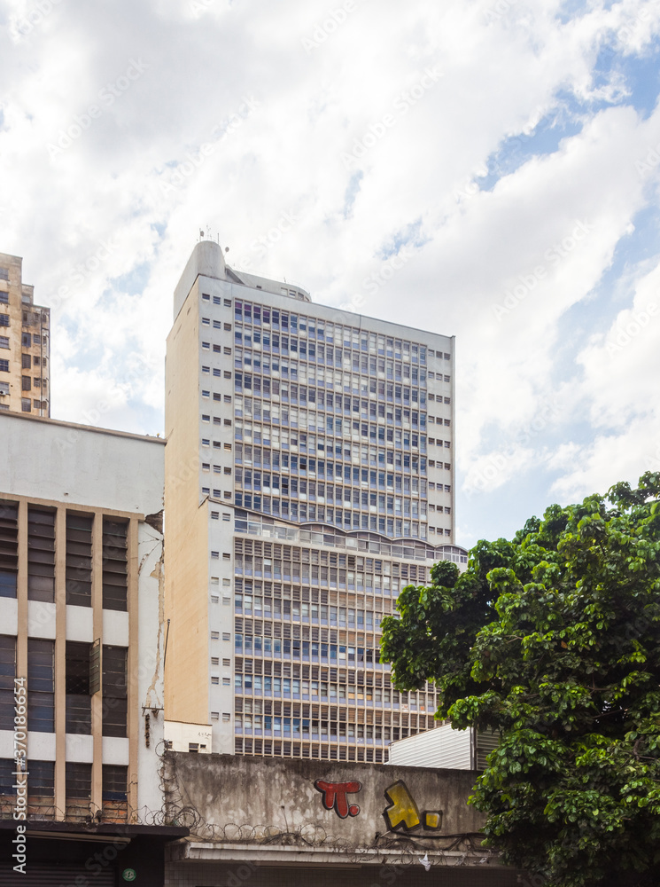 Fototapeta premium Old bank building in Belo Horizonte downtown