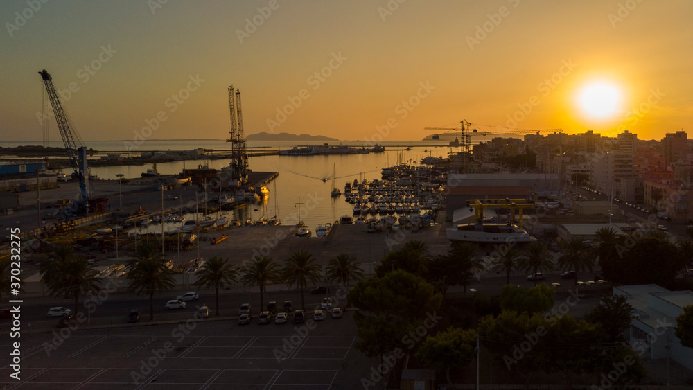 Veduta aerea del porto di Trapani