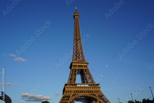 eiffel tower paris