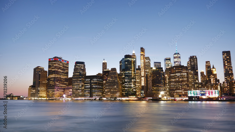 Obraz premium landscape of lower manhattan financial district evening 