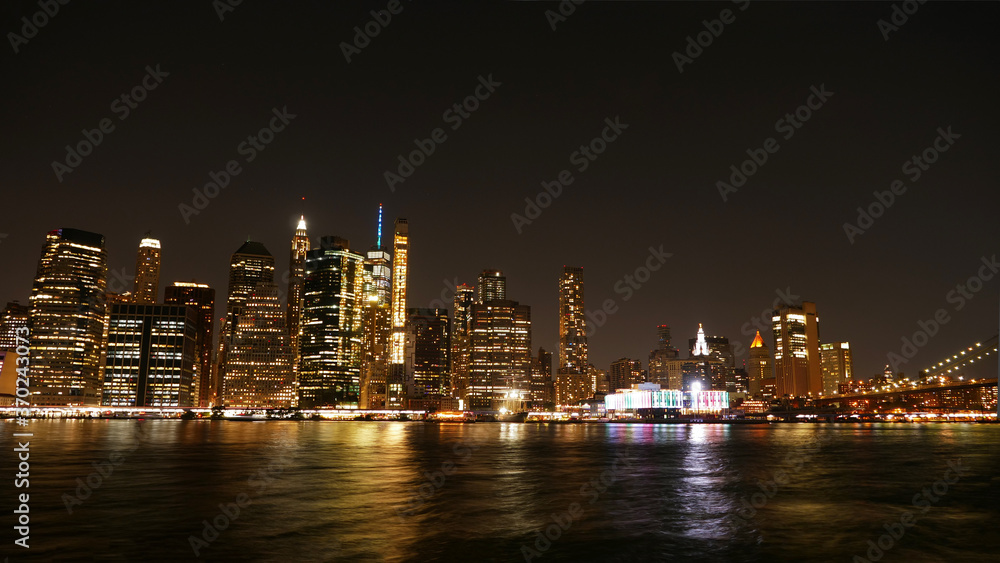 Fototapeta premium landscape photo of lower Manhattan night time 