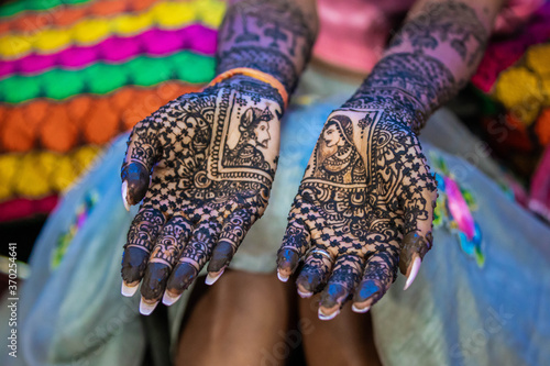 Indian Hindu bride's wedding henna mehendi menhdi hands close up photo