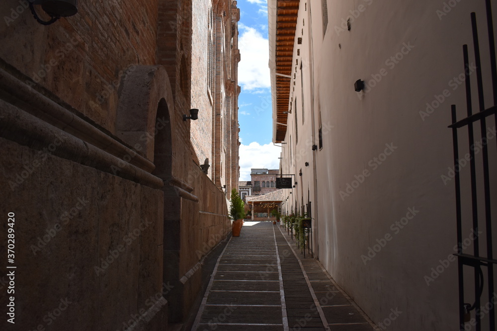 Hermosas iglesias antiguas de la ciudad de Cuenca. (fotos sin editar)