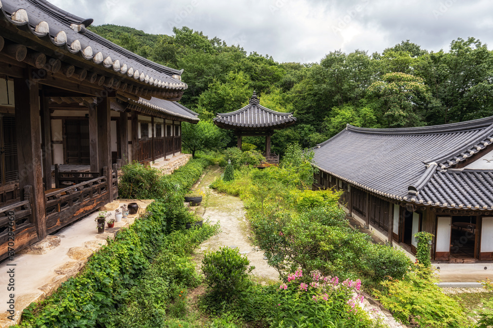 Seonamsa wild tea house