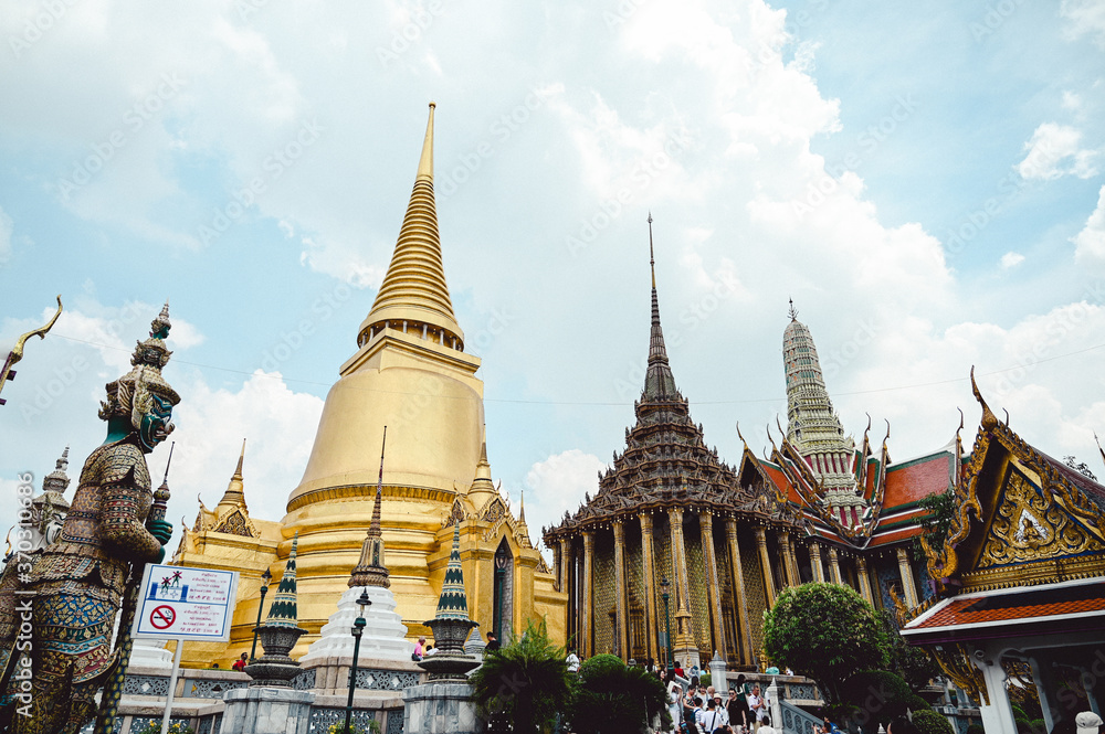 Fototapeta premium バンコク三大寺院：ワットパクナム