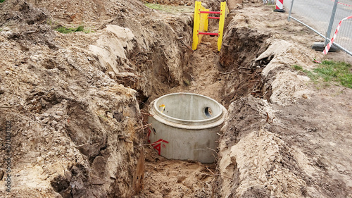 Budowa kanalizacji deszczowej - studnia rewizyjna.