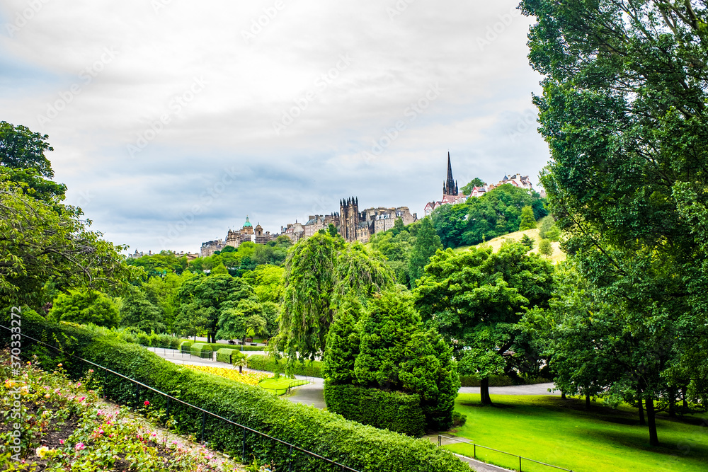 Fototapeta premium View of old Edinburgh, Scotland from Princes Street Gardens