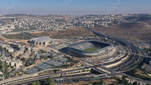 Obraz na plátně Teddy and Arena Stadium in Jerusalem Aerial view
Malha neighbourhood and Arena B
