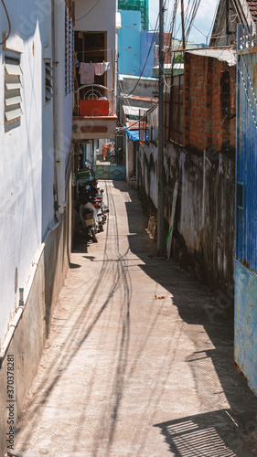 Narrow lane in Nha Trang Vietnam © Анна Павлюк