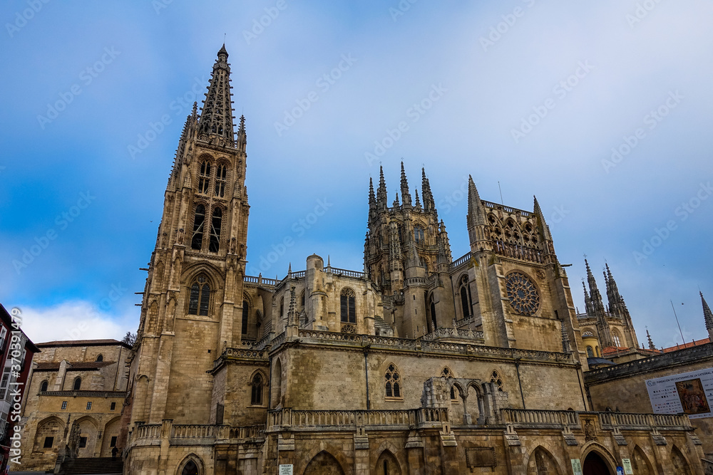 Fototapeta premium Cathedral of Santa Maria, Burgos, Castilla, Spain. - a landmark on the Camino de Santiago