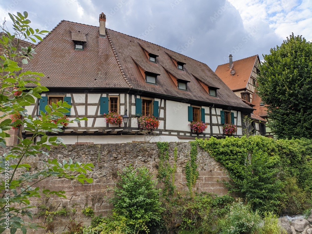 Kaysersberg Riquewihr Ribeauvillé Ribeauvillé Mittelbergheim route des vins d'Alsace, plus beau village de france avec maison en bois poutre et charpente architacture  ferme à colombage