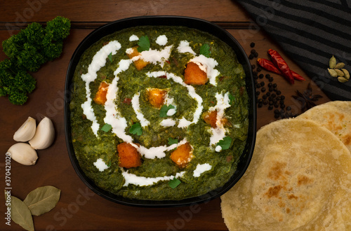 Palak paneer