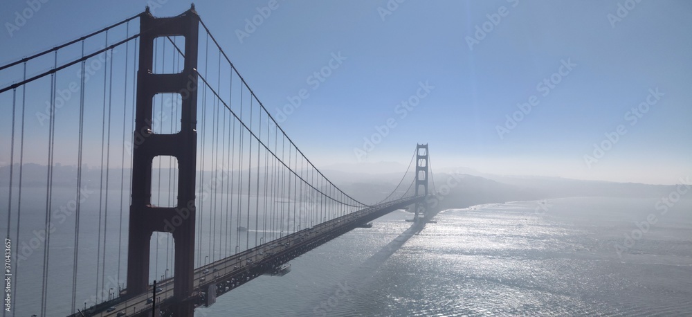 Naklejka premium golden gate bridge