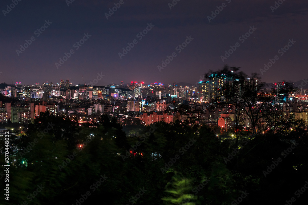 Obraz premium Fantastic night view of Seoul,town and street.