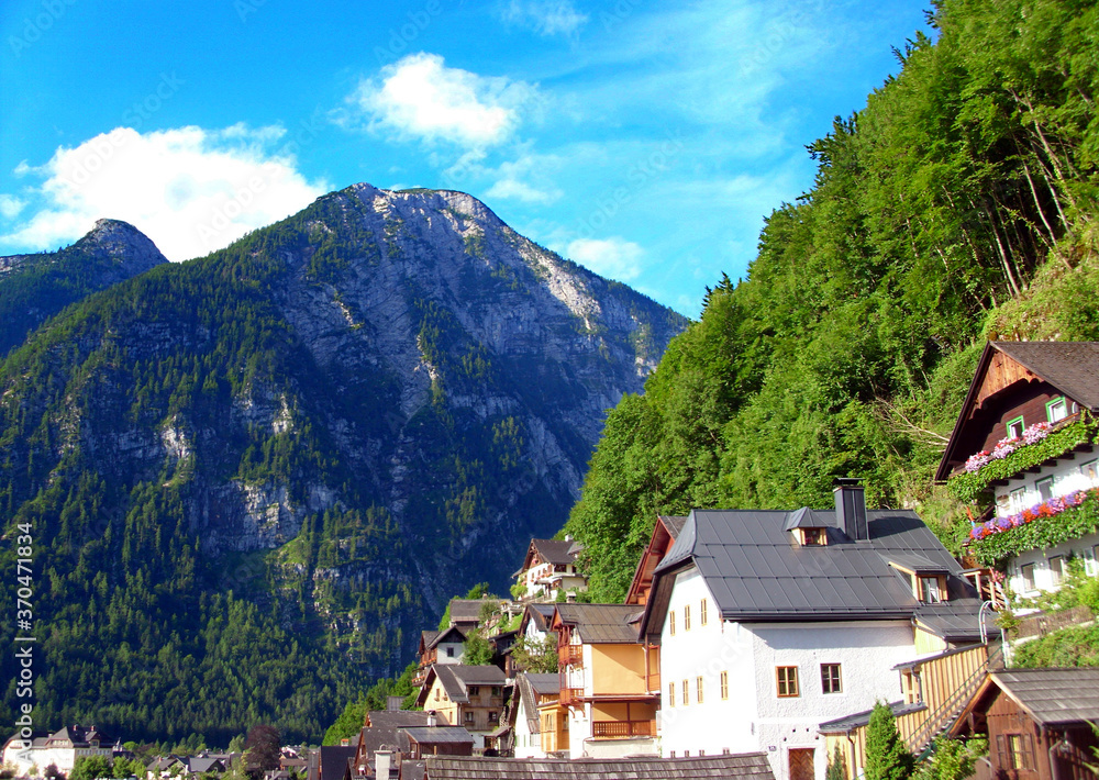 Hallstatt below the Mountain Hallstatt below the Mountain