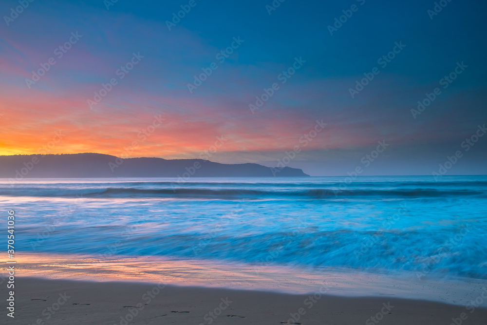 Fototapeta premium Light High Cloud Sunrise Seascape