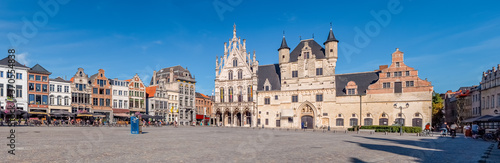 Fényképezés Panorama of the Grote Markt and Cityhall of Mechelen in Belgium on a sunny day