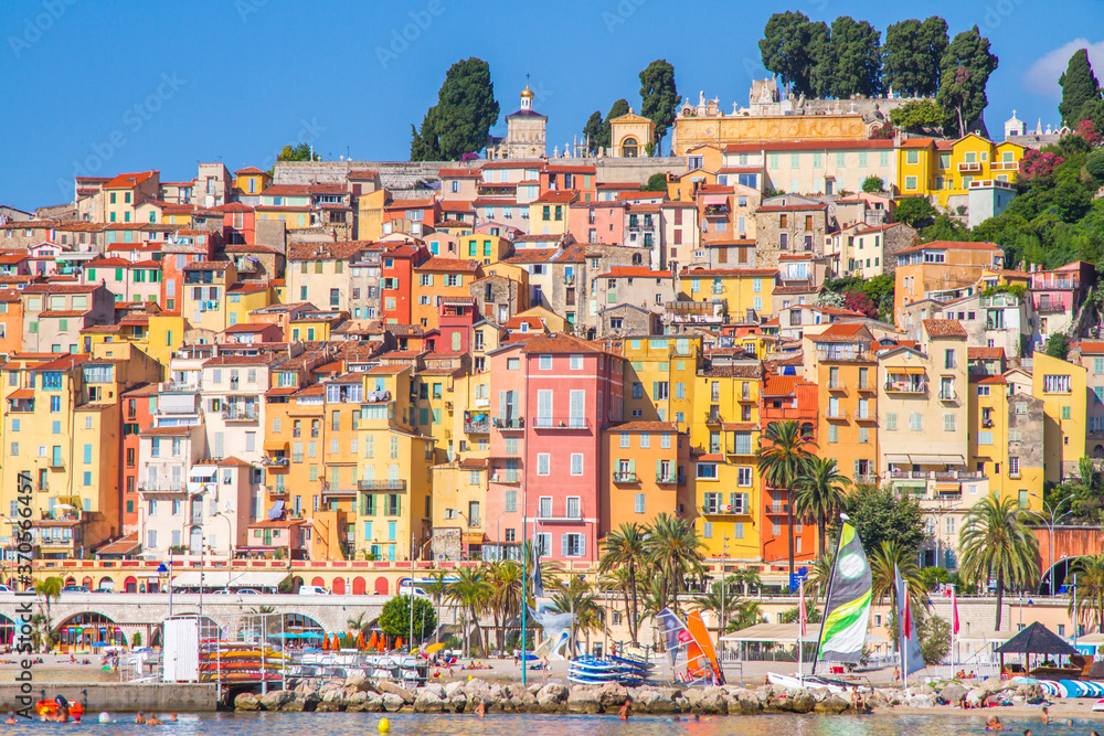 Obraz premium Colorful buildings in the mediaeval town of Menton, French Riviera city in the Mediterranean, France.