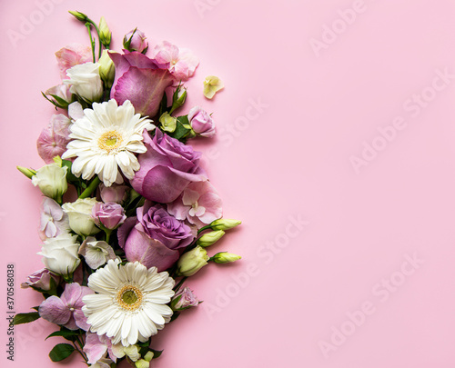 Border made of pink flowers