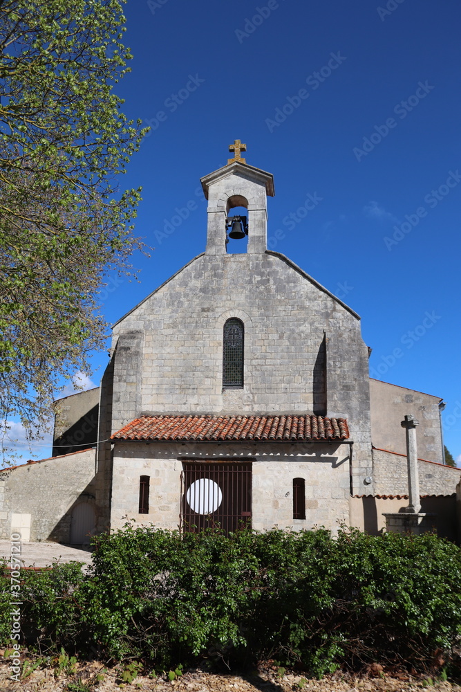 Fototapeta premium Nouvelle-Aquitaine - Charente-Maritime - Lagord - Eglise Sainte-Marie - Façade Ouest