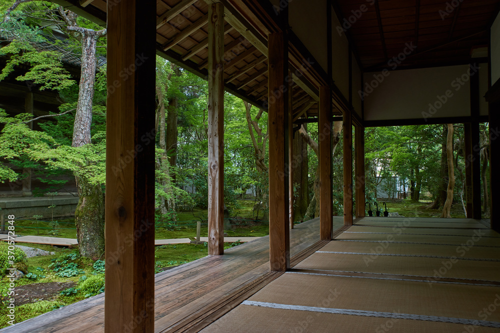 Obraz premium 京都の夏の寺院（詩仙堂）