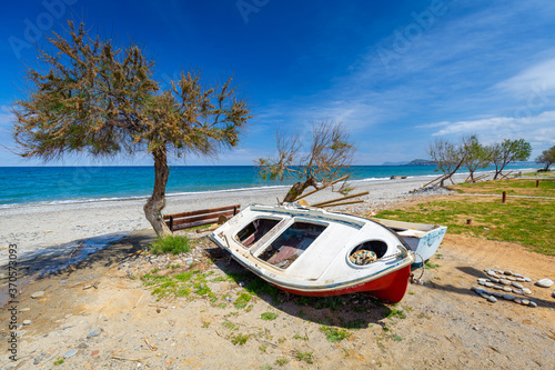 Fototapeta Naklejka Na Ścianę i Meble -  Beautiful beach in Maleme on Crete, Greece